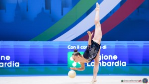 aa q neumann julia aut sfe06660 copia simone ferraro ph